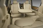 Chrysler Town & Country 2008 года